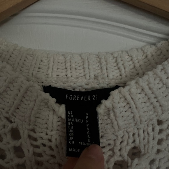 FOREVER21 - White Knit - Picture 2 of 3